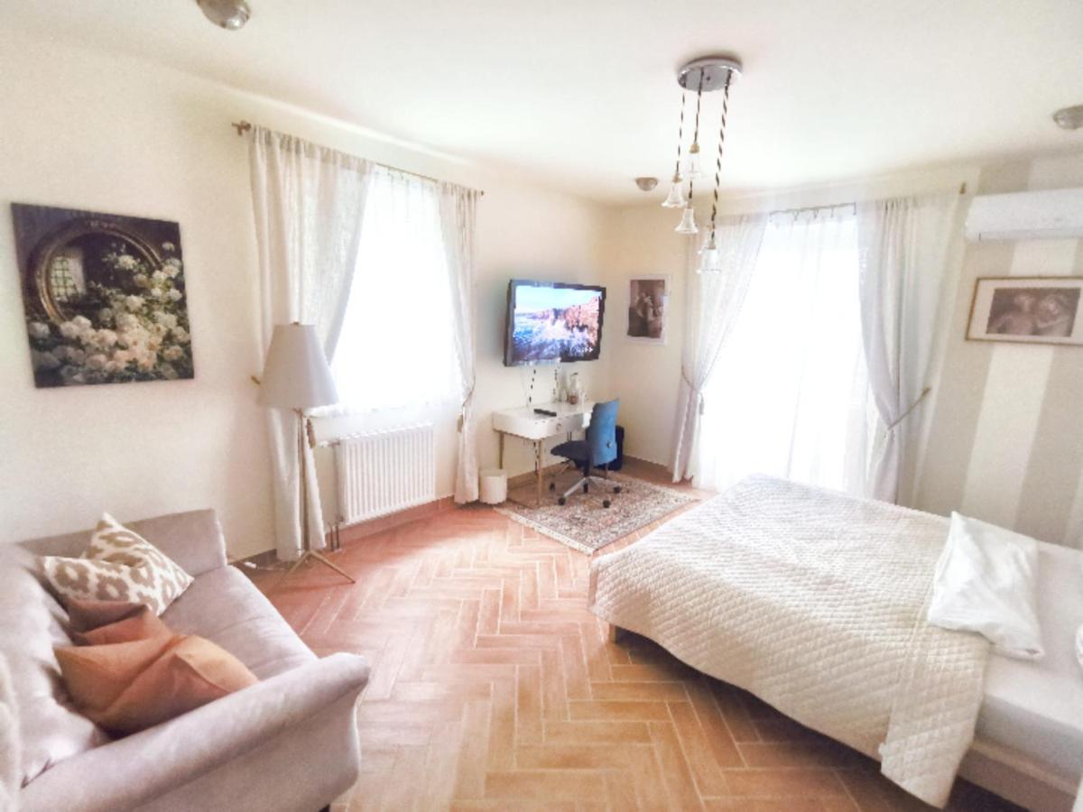Bellevue Apartment With Ac & Heating & Terrace ブダペスト エクステリア 写真